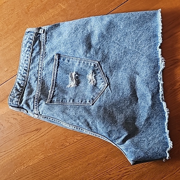 hi-rise shorts size 21 - Picture 3 of 3